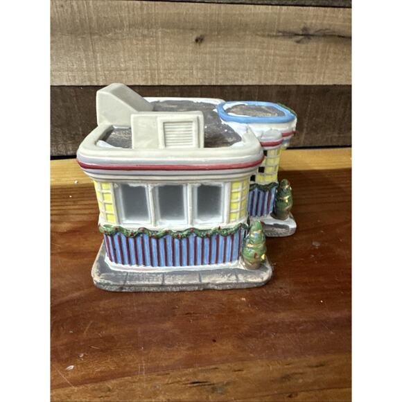 Retro Ville Pop's Diner Santa's Workbench Village Pops Diner 2005 In Box - Picture 2 of 7